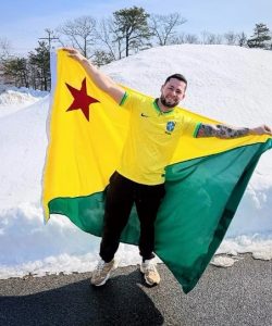 Edy Tavares publicou vídeo nas redes sociais pedindo apoio para representar o Acre em reality show nos Estados Unidos.