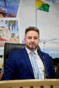 Felipe Tchê reconhece avanços na mobilidade em Rio Branco, mas aponta falhas em acessibilidade e estacionamento