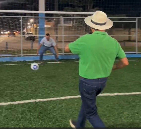 Starosta Tião Bocalom „vstřelil gól“ při inauguraci a hraje si s úpravami na sociálních sítích