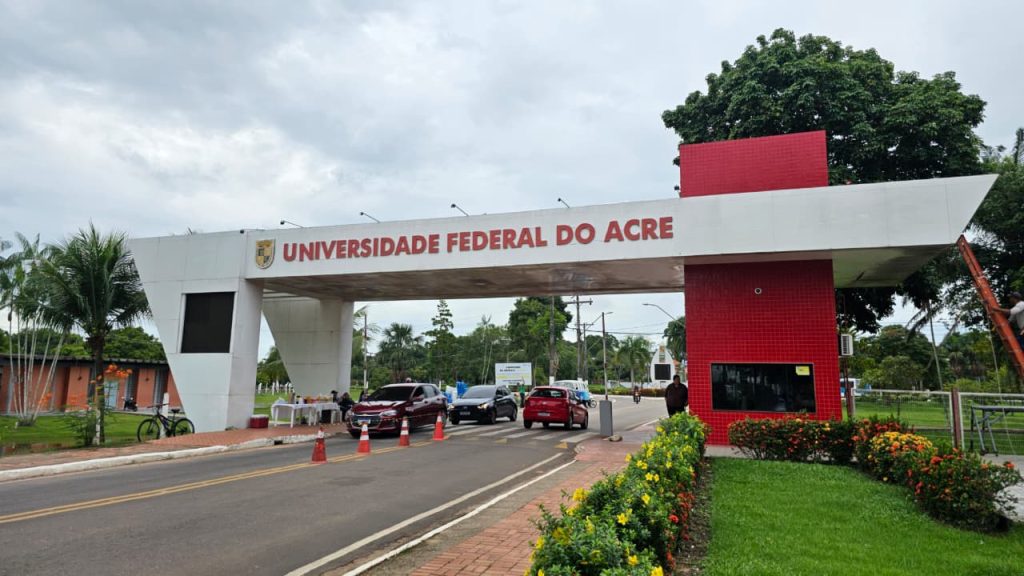 Estudantes de Licenciatura em Matemática da Ufac já podem se preparar: a instituição lançou edital nº 13/2026 com cinco vagas para bolsistas