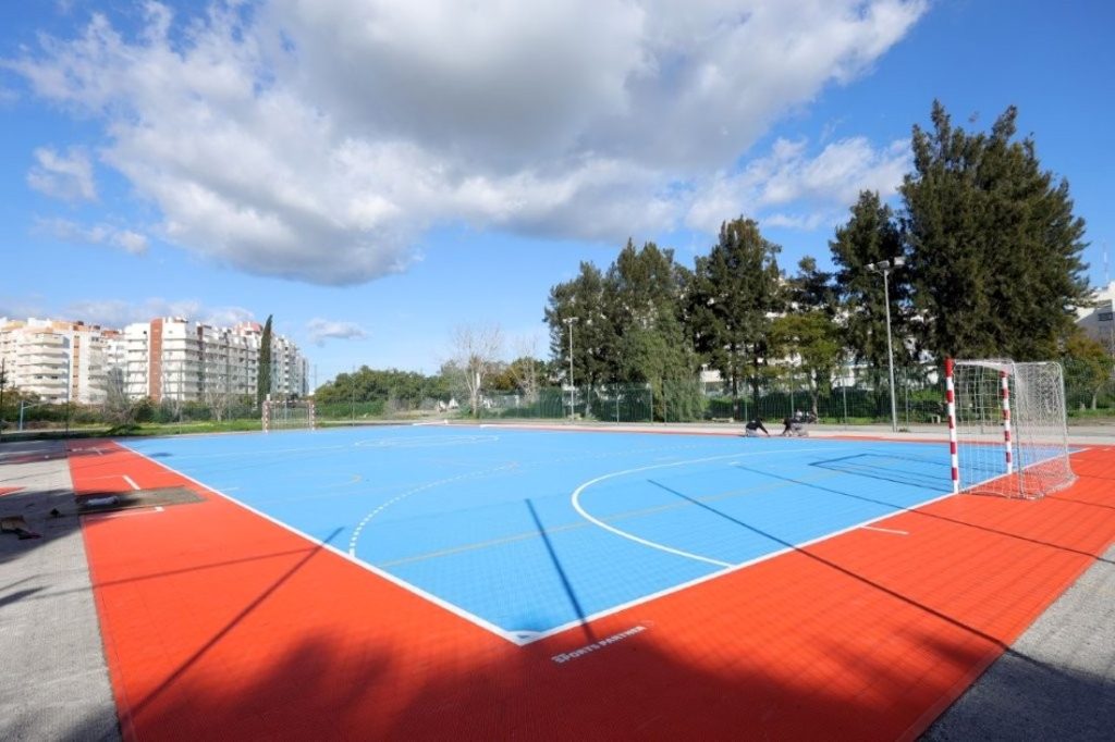 Portimão posiluje školy o více než 50 provozních asistentů