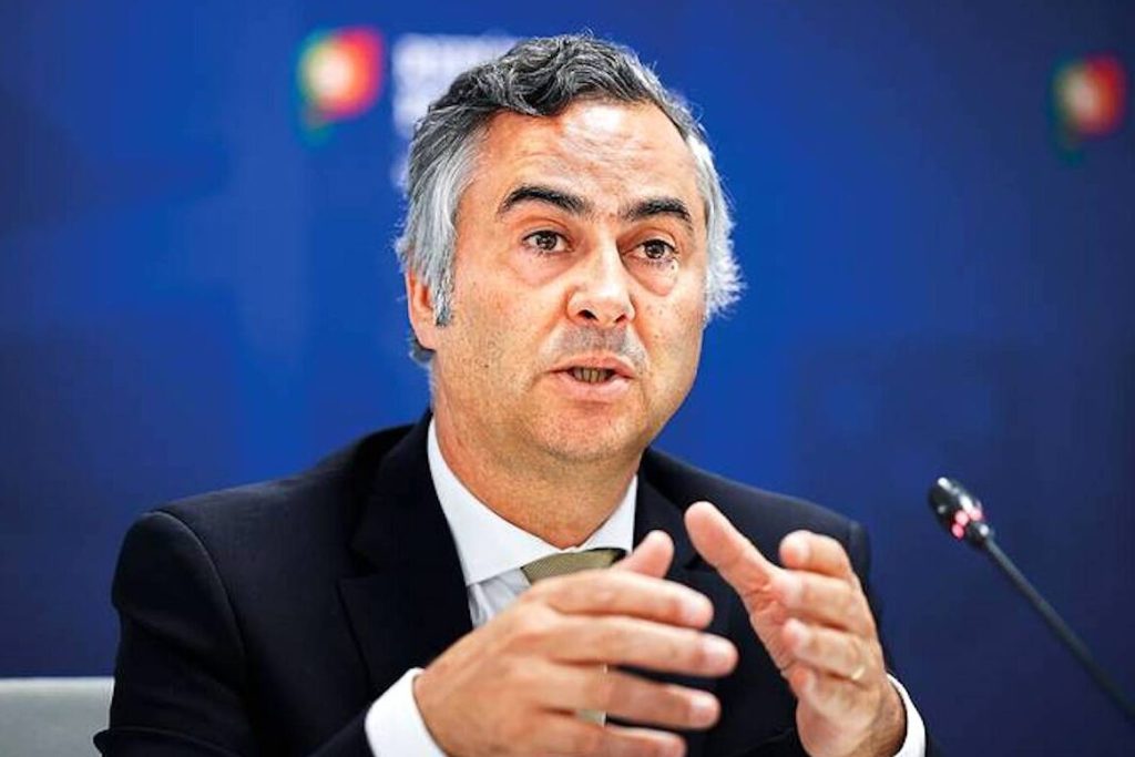 Platba se zpětnými platbami: Vládní zálohy s novou podporou předškolního vzdělávání a tyto instituce dostávají více prostředků na děti