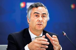 Platba se zpětnými platbami: Vládní zálohy s novou podporou předškolního vzdělávání a tyto instituce dostávají více prostředků na děti