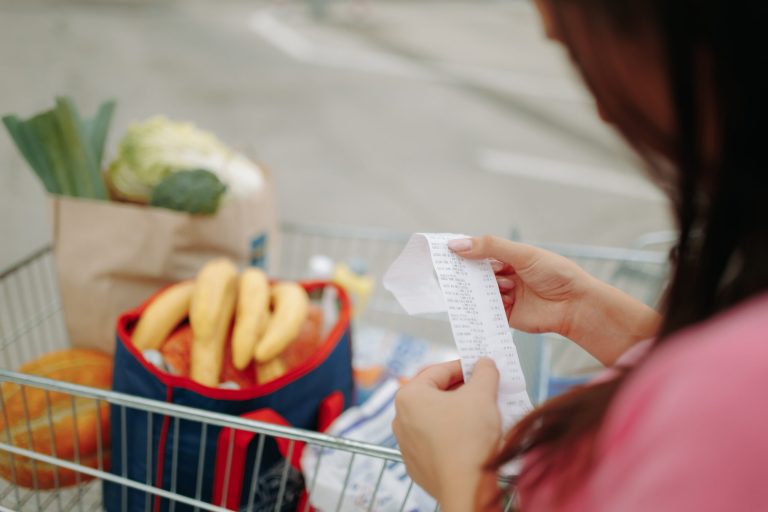Vyžadování daňové faktury od daňového poplatníka má výhody, které mnozí ignorují: AT vysvětluje, jak můžete zaplatit méně IR