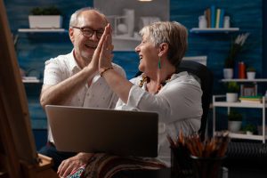 Budete mít přístup k důchodu dříve bez škrtů? Existuje pravidlo, které si mnozí neuvědomují a které může být rozhodující