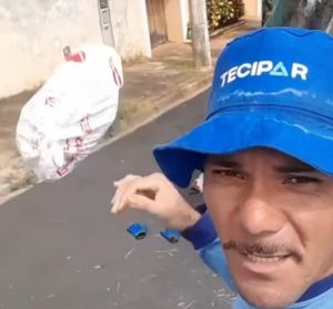 Vídeo mostra gari relatando desrespeito durante coleta de lixo