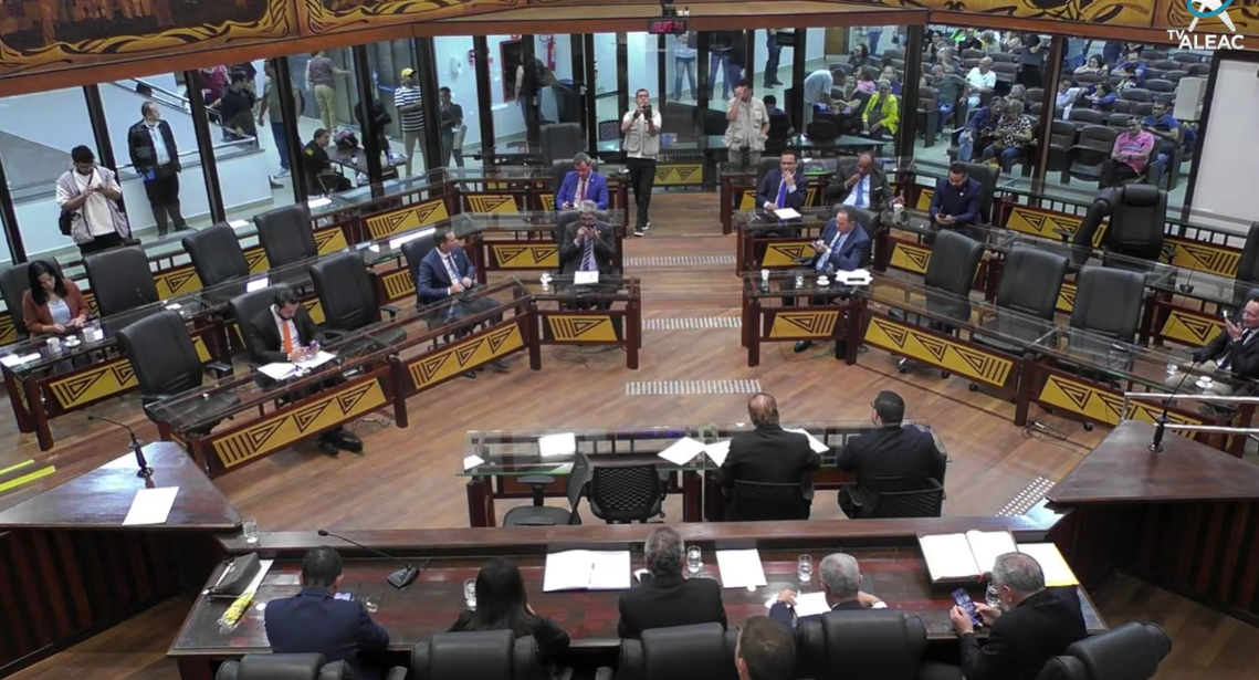 A matéria foi aprovado por todos os parlamentares presentes