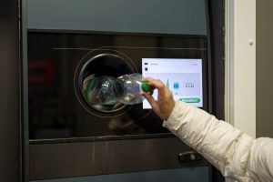 „Přestanou být odpadem a stanou se hodnotnými“: tento den vstoupí v platnost nový systém sběru lahví a plechovek a pokud je nebudete používat, ztratíte tuto hodnotu