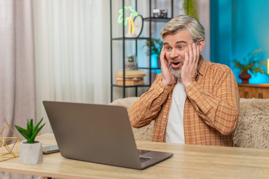 Automatická „past“ IRS: tisíce ročně přicházejí o peníze při potvrzení finanční simulace z tohoto důvodu