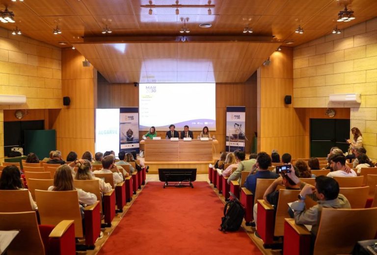 MAR2030 posiluje podporu pro příjemce na informační schůzce v Algarve