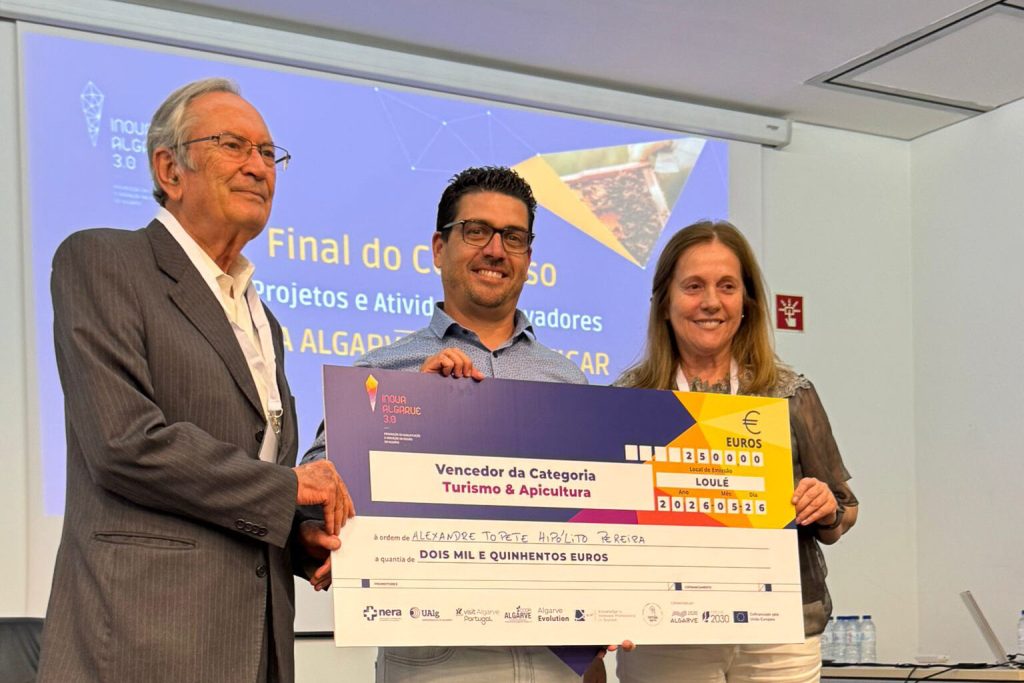 Alexandre Pereira vítězí v kategorii „Tourism & Beekeeping“ v soutěži Inova Algarve + Diversificar