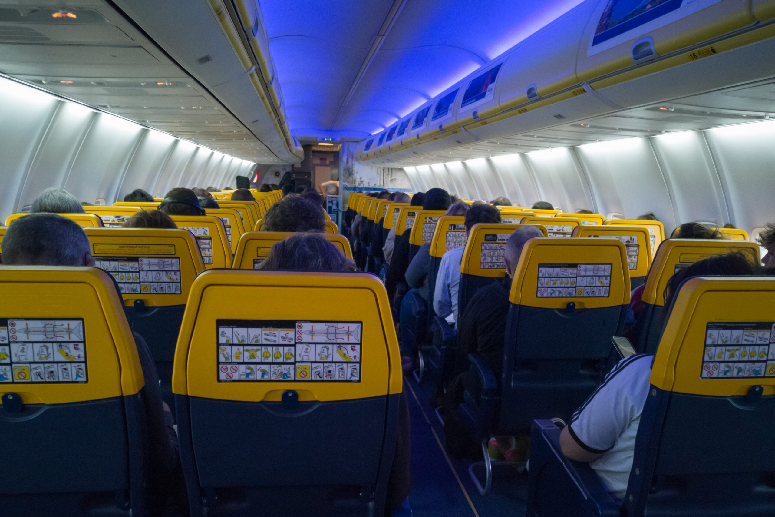 „Jsem u vytržení“: žena vyhraje 500 000 EUR poté, co darovala 2 EUR na let Ryanair a peníze již přišly na její účet