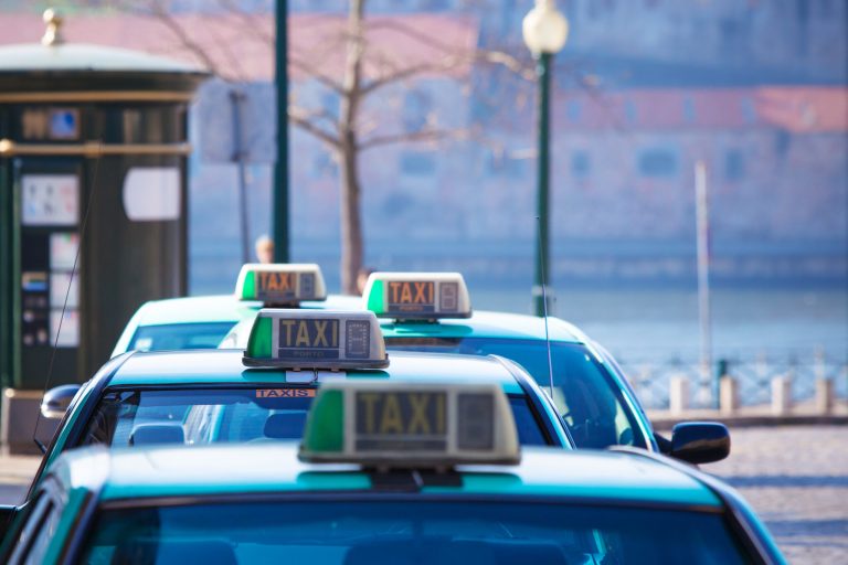 Nový model tarifů taxi vstupuje v platnost 19. června a o svátcích budou „zvýšené ceny“
