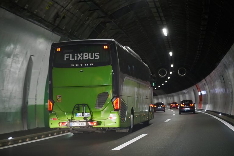 FlixBus spouští dvě nové trasy, které spojují Portugalsko se Španělskem za méně než 15 EUR