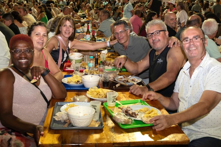 Guia Chicken Festival se vrací s pěti nocemi gastronomie a populární hudby