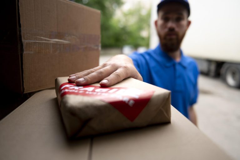 Objednávky na Shein, Temu a AliExpress zdražují: zjistěte, o kolik více můžete zaplatit